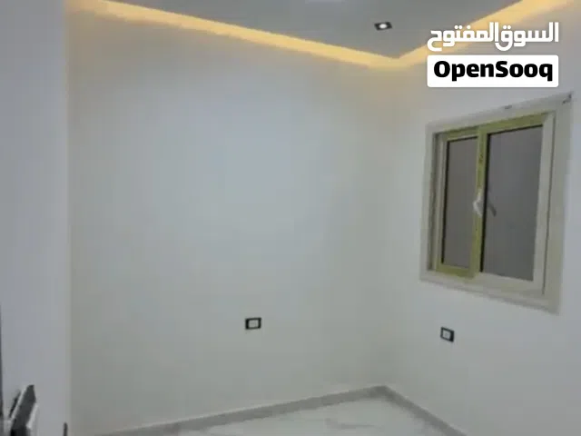 شقة مساحة 100 متر امامية ثانى بلكونة