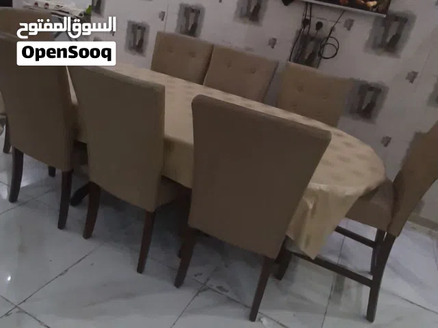 طاولة طعام 8 كراسي من هوم سنتر للبيع