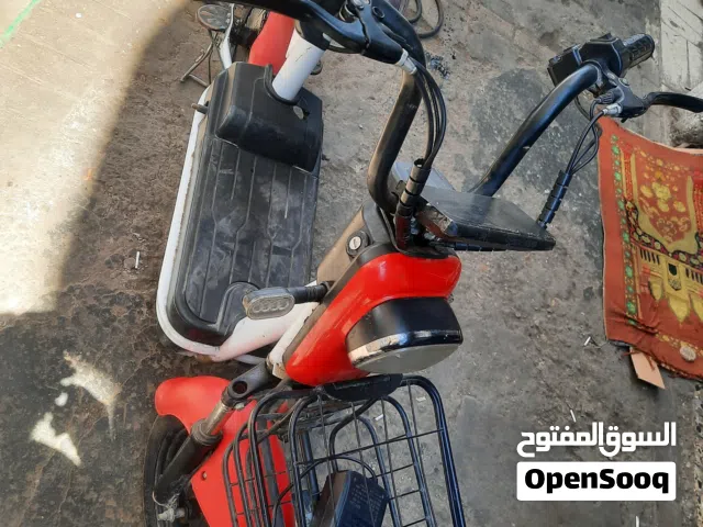دراجة كهربائية مستعملة 4 بطاريات