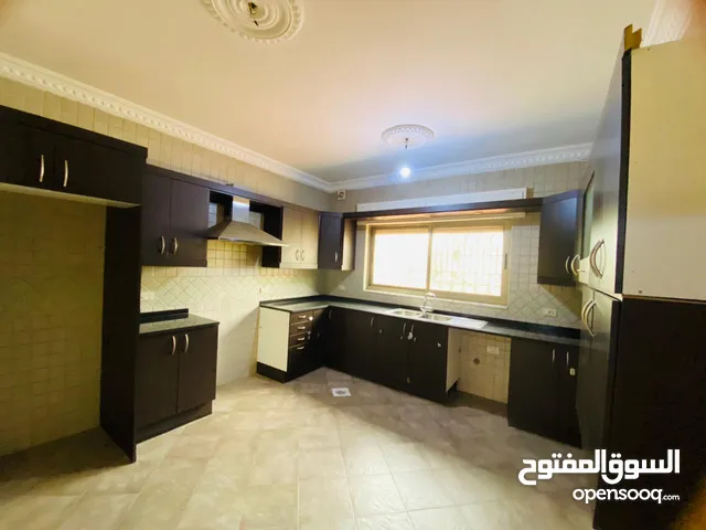 215 m2 3 Bedrooms Apartments for Rent in Amman Deir Ghbar