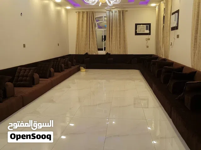 للراغبين في الاستثمار الفندقي الجاهز، فندق جديد بتشطيبات راقية (شغل شخصي مضمون) وموقع استراتيجي مميز