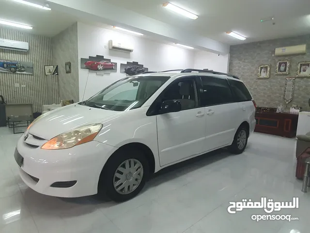 تويوتا سيينا  2007 اوراق جمارك  نضيف بدون حادث  جاهز للتسجيل  7 مقاعد مكيفين ريموت كنترول