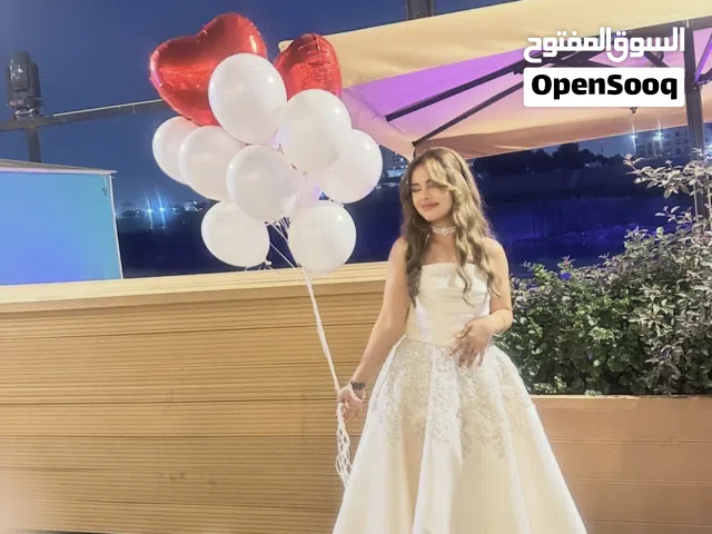 فستان مناسبه او عقد قران