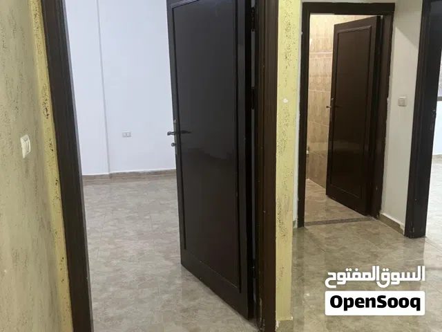 شقة فاخرة بمدخل مستقل في الزرقاء، ضاحية الاميرة هيا بجانب مسجد بدر 3 غرف وحمام ومطبخ