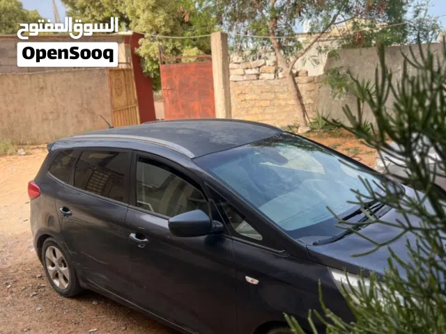 2014 كيا كارينز Luxury