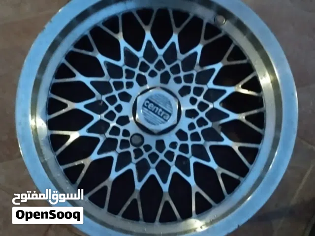 طقم جنوط الماني مميز قياس 15 انش ماركة سنترا خمس براغي مطابق لقياسات سيارة مرسيدس124