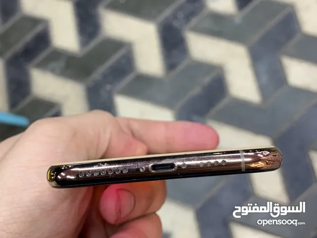 Apple iPhone 11 Pro Max 256 GB in Al Anbar