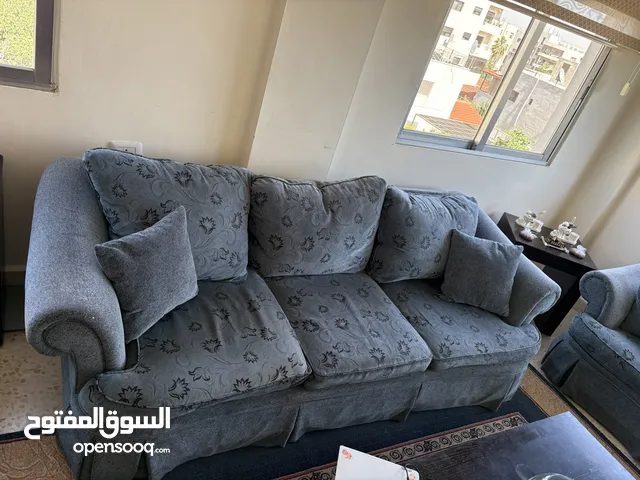 كنب صالون للبيع بحالة جيدة