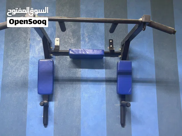 جهاز العقلة والمتوازي الجداري و المعدة