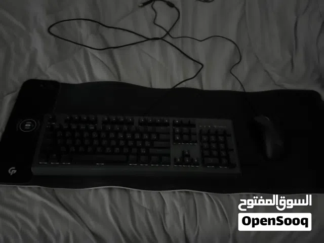 ماوس رايزر معا موسباد للشحن التلفونات وا كيبورد فيرتوكس
