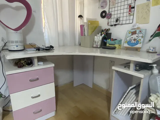 مكتب ، للبنات