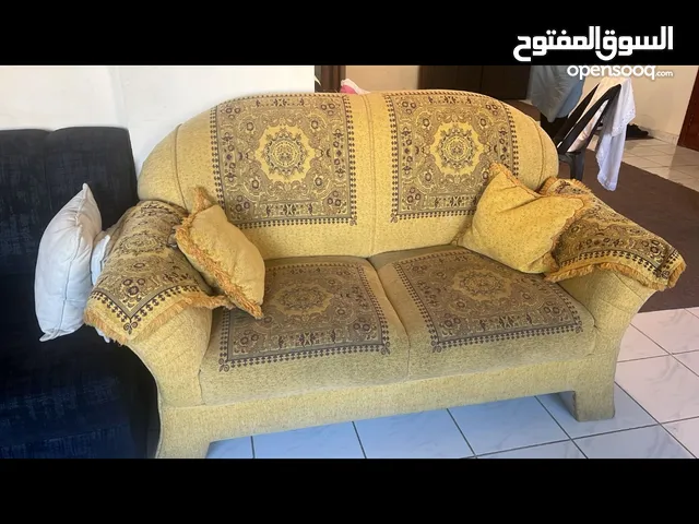 طقم كنب ثمن 8 مقاعد نضيف وا جديد