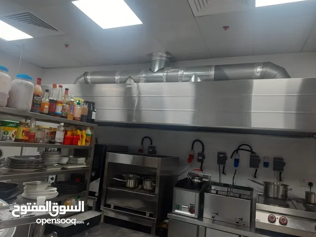 معدات مطعم استعمال خفيف جدا يعتبر جديده