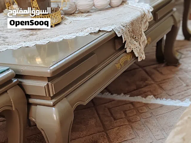 طاولات وسط