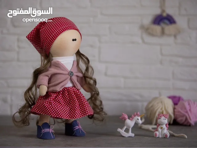 Wholesale of dolls
