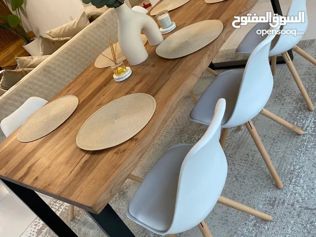 Wooden dinning Table for 6 seaters
