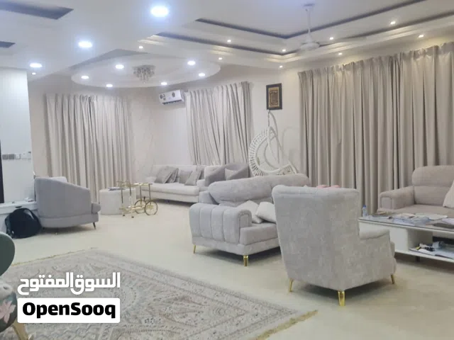 فرصه للبيع فيلا في لموالح الجنوبيه