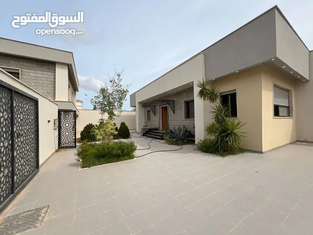 340 m2 More than 6 bedrooms Villa for Sale in Tripoli Ain Zara