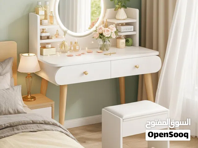 ميز مراية بشكل مميز،توصيل مجاني