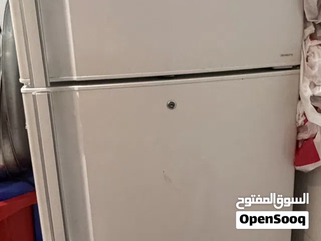 ثلاجة للبيع