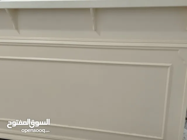 كاصه محلات تجاريه لوح ممتازه حرف L كبيره ملابس نقالات منزليه تحف وهداياسعرها 1800دينار