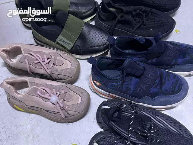 Girls Athletic Shoes in Al Ahmadi