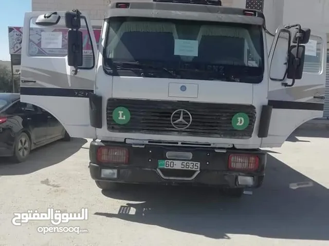 قلاب مرسيدس للبيع بسعر حرق