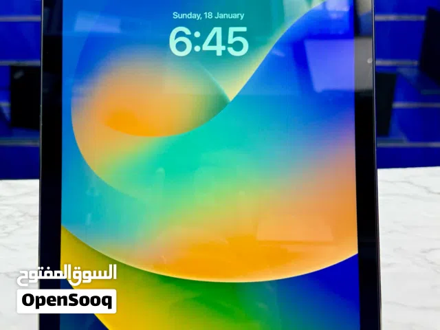 APPLE IPAD PRO 9.7 INCH DISPLAY RETINA DISPLAY 32GB STORAGE FREE DELIVERY OMAN ALKHUWAIR LOCATION