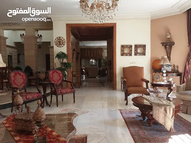 1000 m2 5 Bedrooms Villa for Sale in Amman Dahiet Al Ameer Rashed