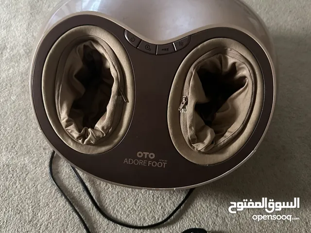 جهاز كهربائي لتدليك القدمين من جميع النواحي وفيه مستويات ويعمل بحالة ممتازة