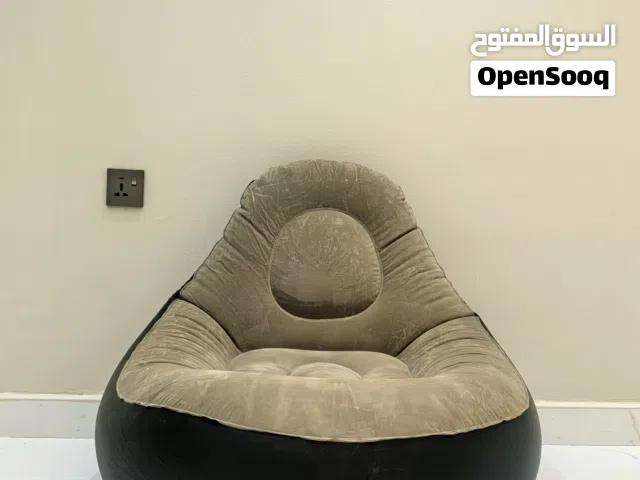كراسي هوائيه جديده 5ريال فقط وعيش