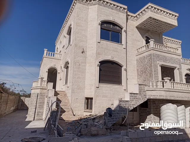 670 m2 More than 6 bedrooms Villa for Sale in Irbid Bushra
