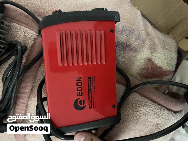 مكينة لحام شبه جديدة