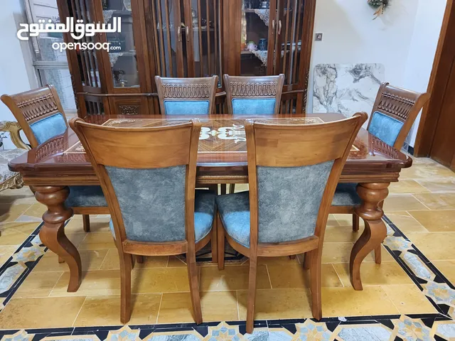 ميز طعام خشب جديد (استعمال خفيف) ، 6 كراسي