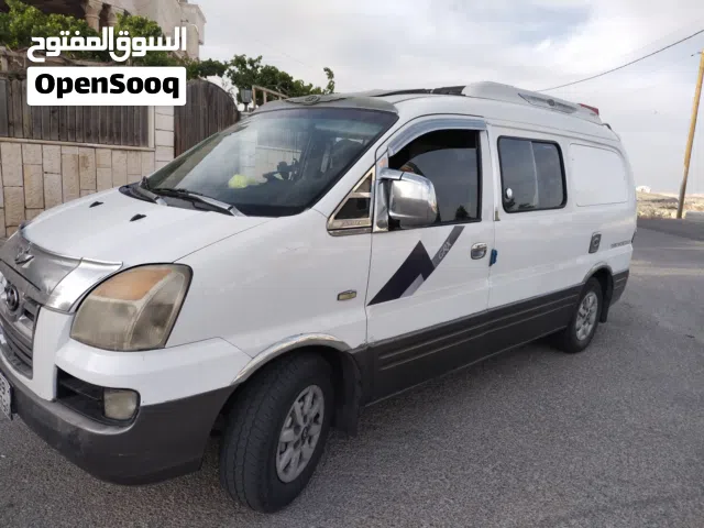 باص هونداي ستاركس لمتد موديل 2005