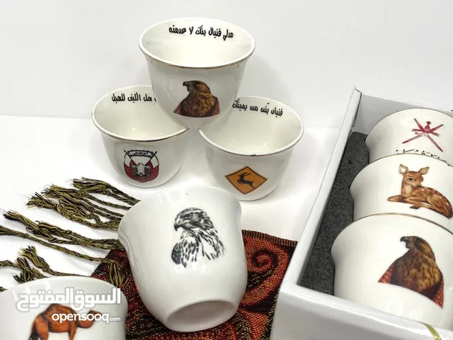 فناجين مع طباعة