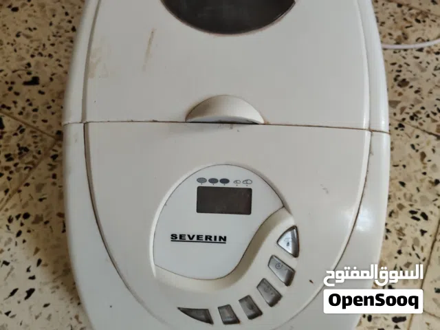 مكينة خبز الكيك والتست. عطلة