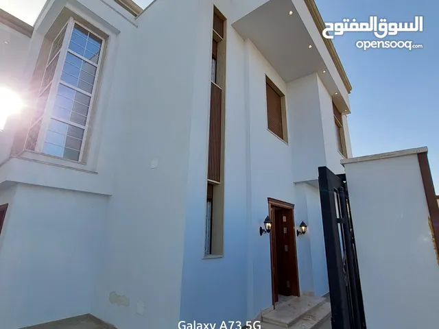 255m2 More than 6 bedrooms Townhouse for Sale in Tripoli Ain Zara