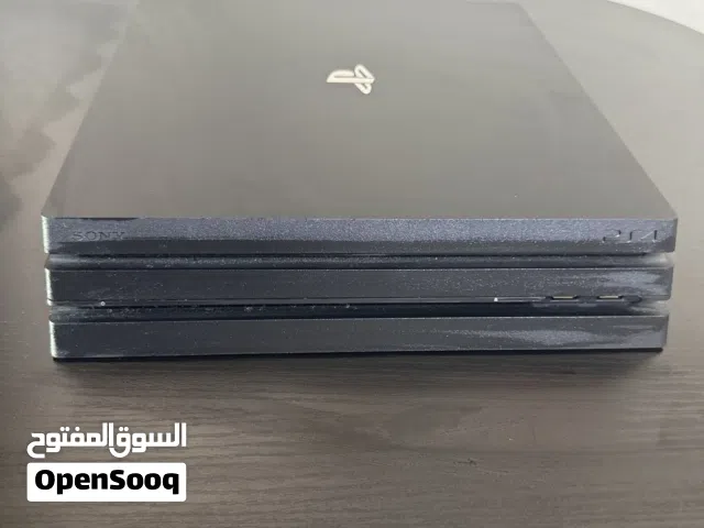 Sony PS4 pro مستعمل حالة جيدة جدا