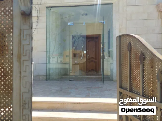 270 m2 3 Bedrooms Townhouse for Sale in Amman Abu Alanda