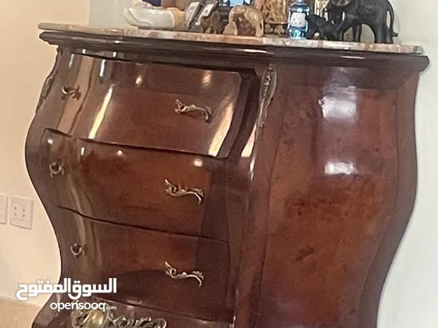 بايوة أنتيك خشب زان بسطح رخام