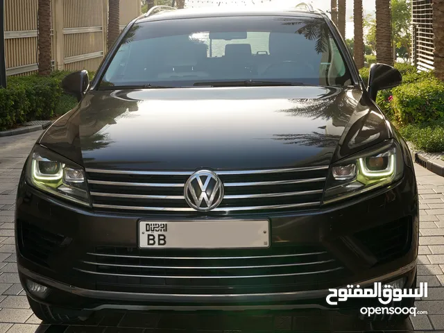 فولكس فاجن (طوارق موديل 2016) توب رقم 1 حالة ممتازة مواصفات خليجيه (بدون حوادث)