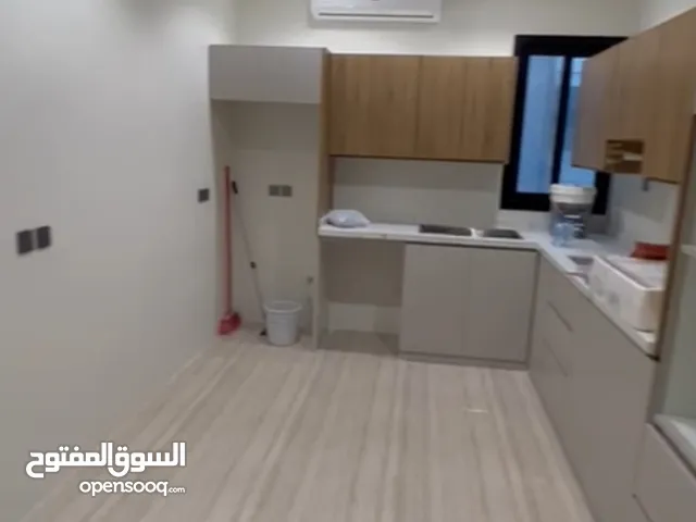 220 m2 3 Bedrooms Apartments for Rent in Al Riyadh An Narjis