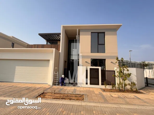 فیلا فاخرة للبیع  -  موج مسقط  - 4 غرف نوم واسعه +غرفة عاملة  -  امتلاک حر