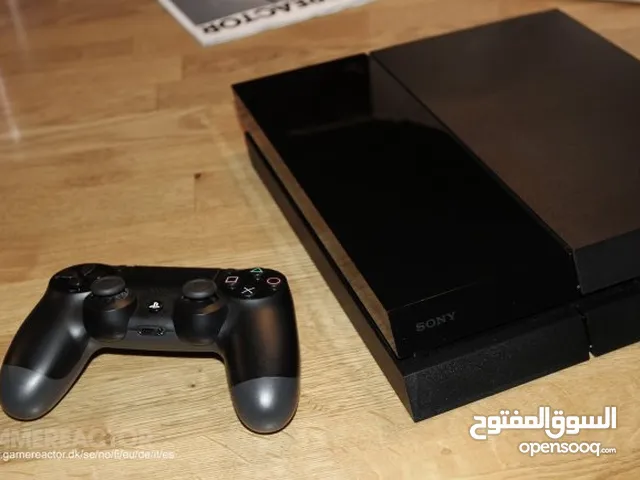 Playstation 4 with one controller 500GB