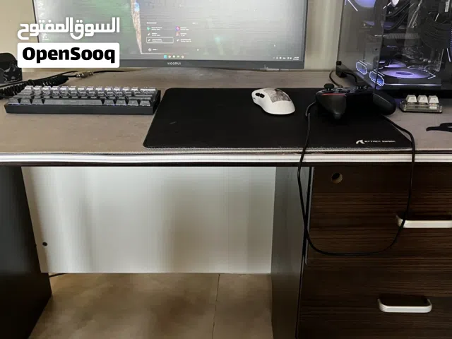 طاوله العاب ومكتب قياسات وكل شي ف الوصف ::::::::::::::::::::::::::::::::::::::::::::::::::::::::::::