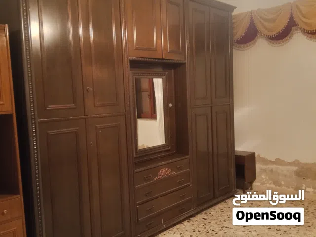 دولاليب مستعمل ايطالي نظيفه جدا مجموعه اتات بسعر كزيوني