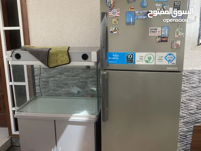Samsung fridge in good condition with fish aquarium