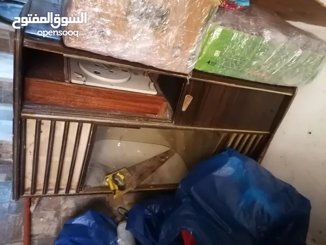راديو قديم ضخم جددان للبيع 65 دينار