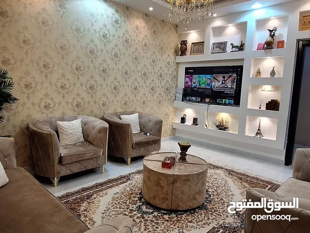 200 m2 3 Bedrooms Apartments for Rent in Northern Governorate Madinat Hamad